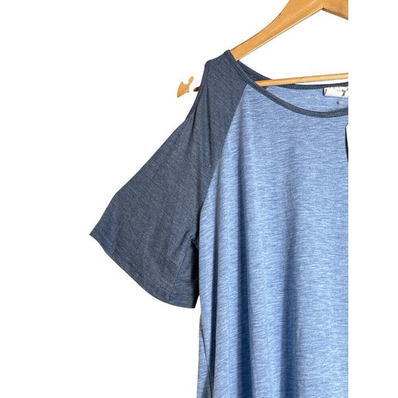 SIMPLE By Suzanne Betro Women's Color Block Cold Shoulder Top Size XL Blue NWT - Picture 2 of 7